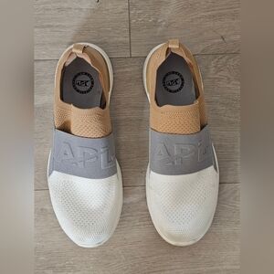 APL Womens TECHLOOM bliss Slip-On Sneakers - Tan-cement-ivory. Sz 10.5